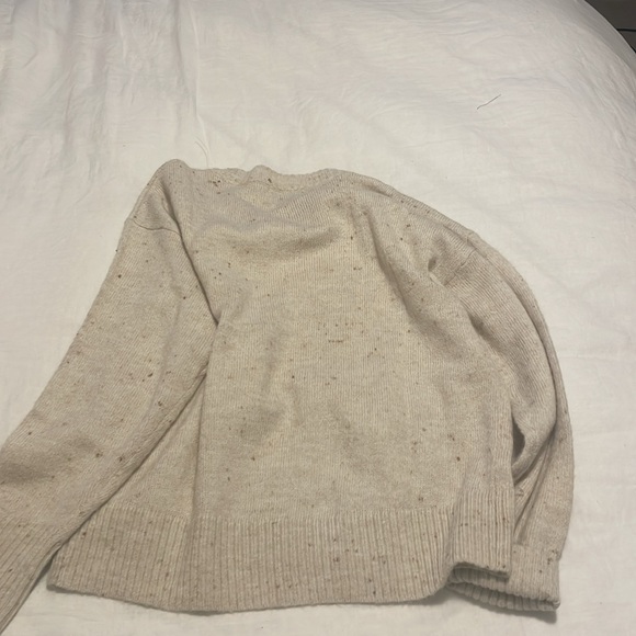 Old Navy Knit sweater - Picture 2 of 3